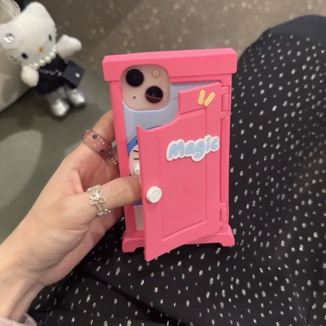 ピンク色iphone15pro/16plus/13proスマホケース スタンド機能ひみつ道具iphone16pro/15promax/12/11カバーどこでもドア女性ソフトシリコン